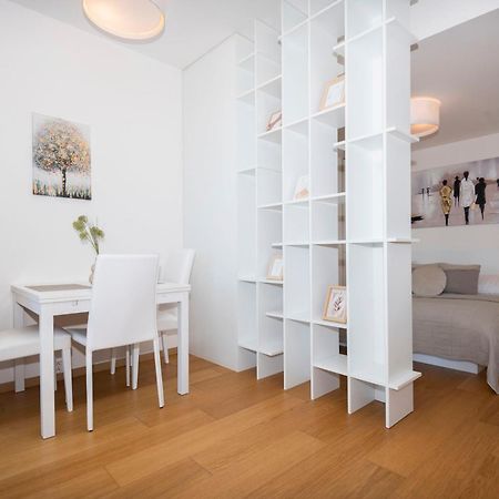 Ferienwohnung Luxury 1Bdrm On The 28Th Floor Pressburg Exterior foto