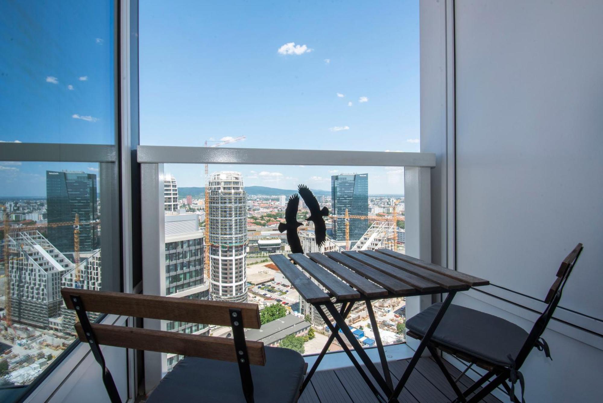 Ferienwohnung Luxury 1Bdrm On The 28Th Floor Pressburg Exterior foto